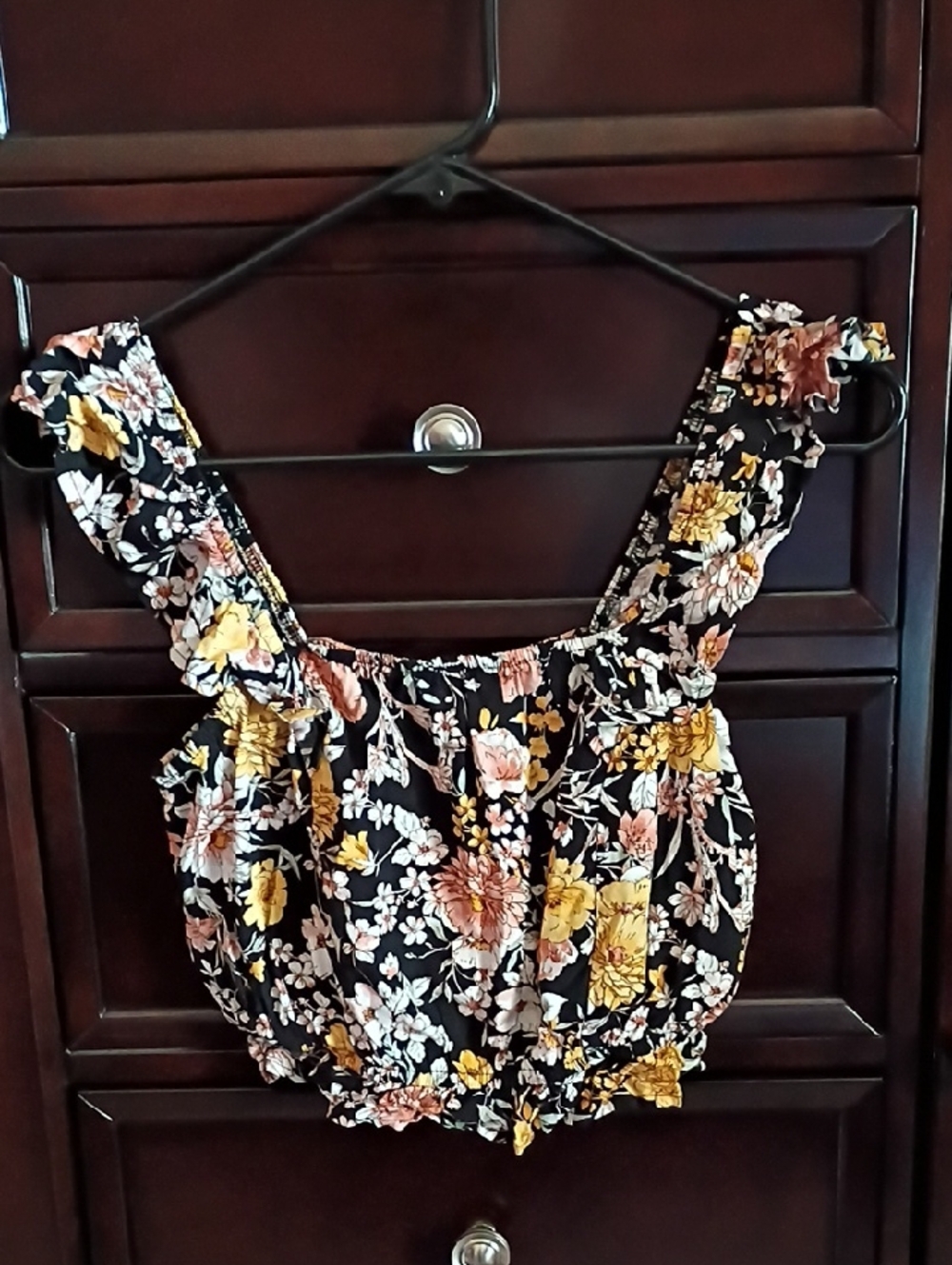 Floral Ruffle Sleeve Crop Top – NWT